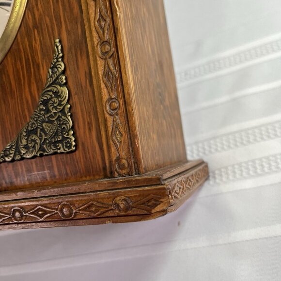 VTG 70s Lanshire Colonial Revival Electric Mantel Clock Oak Cottage WORKING - Picture 10 of 11